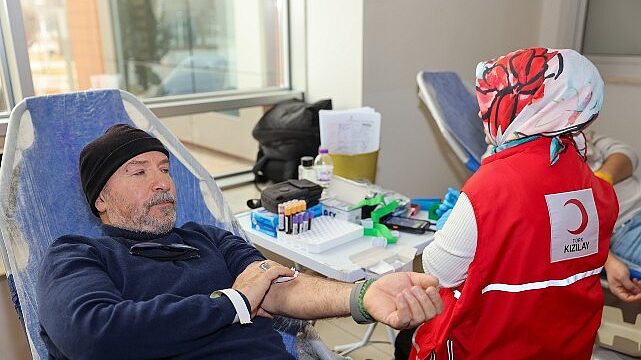 Selçuklu Belediyesi Personeli ve Vatandaşlardan Kan Bağışı Kampanyasına Destek