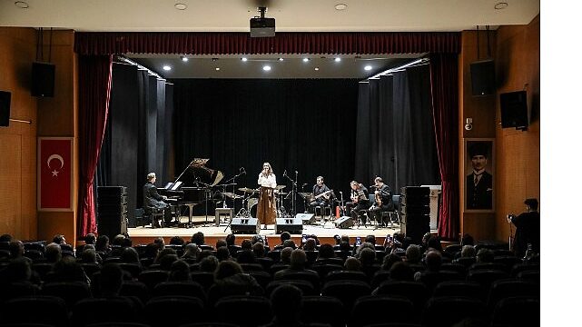 33. Adalet ve Demokrasi Haftası Fide Köksal Konseriyle Sona Erdi