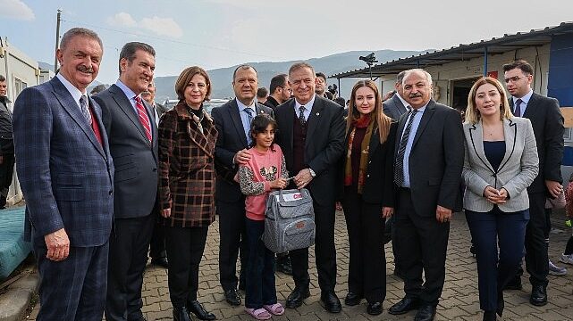 Başkan Vekili Özdemir deprem bölgesinde