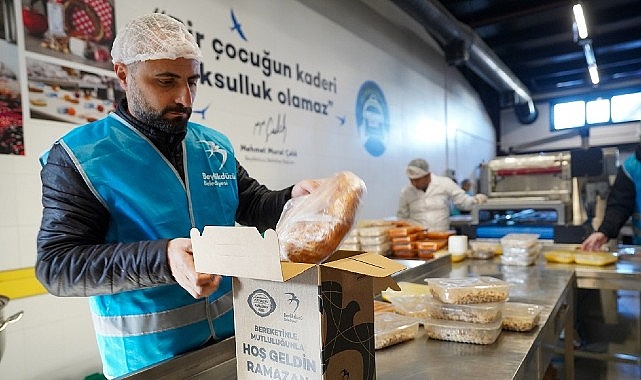 Beylikdüzü’nde Ramazan’ın Bereketi Sofralara Taşınıyor