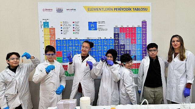 Bornovalı çocukların Kış Bilim Kampı heyecanı