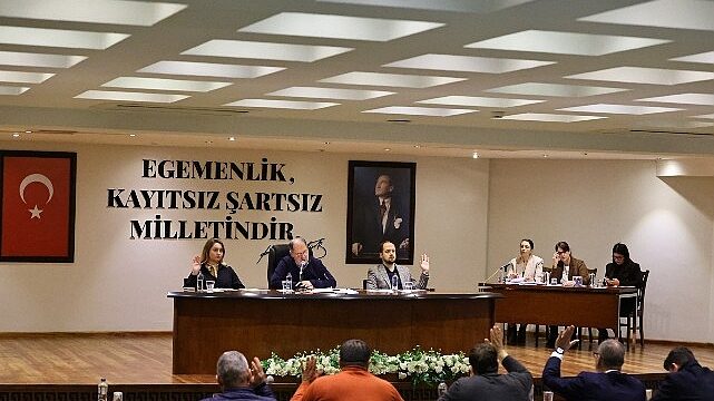 Efes Selçuk’ta Hem Spor Hem Sosyal Destek: Meclisten Önemli Açıklamalar