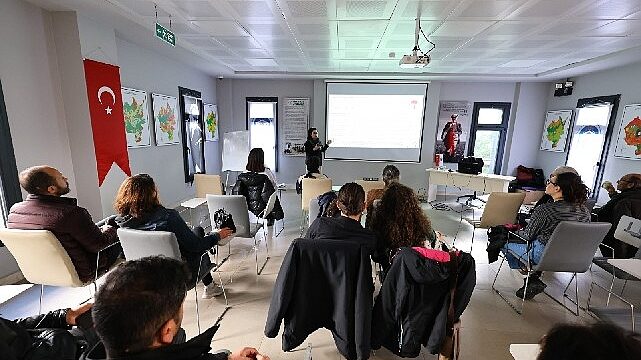 Efes Selçuk’ta Mantar Yetiştiriciliği Eğitimi düzenlendi