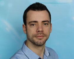 Önü aşk arkası casusluk