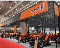 TAFE Traktör, İzmir Tarım Fuarı’nda yeni bahçe ve meyve traktörlerini sergiliyor