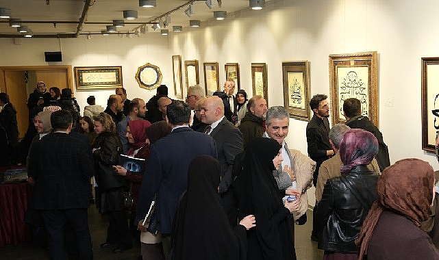 Turan Sevgili’nin Hat Sergisi ‘Bir Hat Üzerinde 63. Yıl’, Zeytinburnu Kültür Sanat’ta Açıldı!