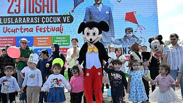 23 Nisan Çocuk ve Uçurtma Festivali bayram coşkusuyla yaşanıyor