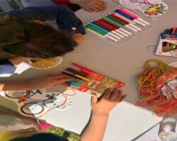 23 Nisan coşkusu gezici sahne ile ilçelere taşındı