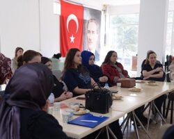 Anne Adaylarına Yol Gösteren Seminer