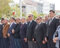 Atatürk’ün Edremit’e gelişinin 92. yılı törenlerle kutlandı