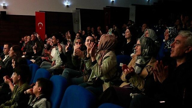 Aydın Büyükşehir Belediyesi Kültür ve Sanat Etkinlikleri İncirliova’da Yoğun İlgi Gördü