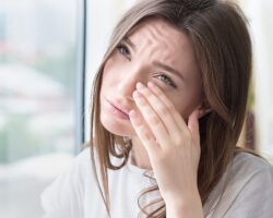 Bahar Alerjilerine Karşı Lazer Göz Cerrahisine İlgi Yükseliyor