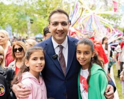 Balçova’da 23 Nisan Coşkusu Zirveye Ulaştı: Meydanlar Çocukların Neşesiyle Doldu