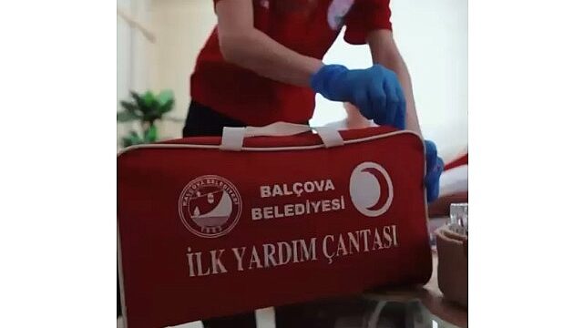 Balçova’da Sosyal Belediyeciliğin Yeni Adımı: Evde Sağlık ve Hasta Nakil Hizmeti Başladı
