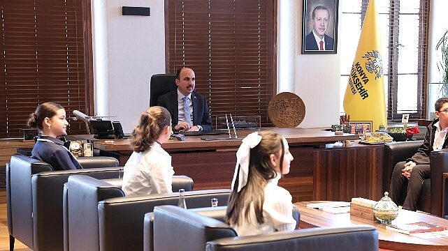 Başkan Altay, Çocuk Meclisi ve Gençlik Meclisi Üyeleriyle Buluştu