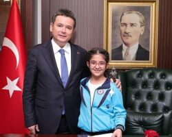 Başkan Aydın Koltuğu Geleceğin Teminatı Çocuklara Bıraktı