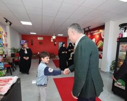 Başkan Büyükakın esnafları yalnız bırakmıyor