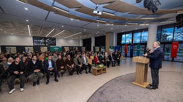 Başkan Büyükakın şairler ile Şiir Akşamı’nda buluştu;  “Kocaeli’yi kültürden sanattan ayrı düşünemeyiz”