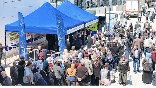 Başkan Çerçioğlu Binlerce Fideyi Sultanhisar ve Buharkent’te Vatandaşlarla Buluşturdu