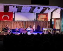 Başkan Çerçioğlu Vatandaşları Tiyatro ile Buluşturmaya Devam Ediyor