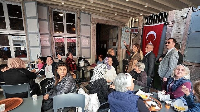 Başkan Mutlu’dan Kemeraltı mesaisi: Esnaftan ruhsat indirimine teşekkür