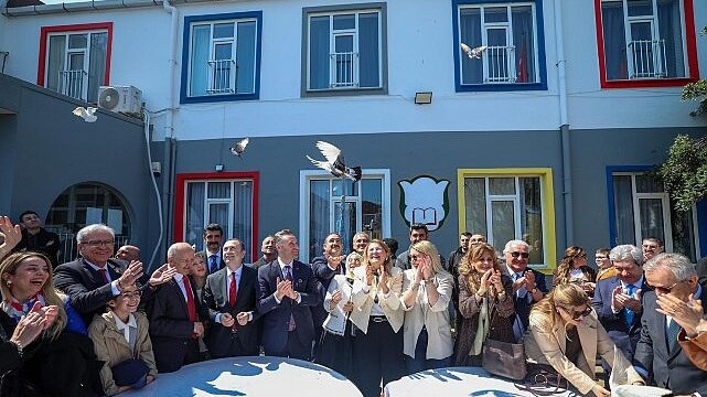 Başkan Ovalıoğlu Vatandaşların Paskalyasını Kutladı