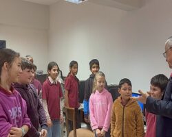 Başkan Topaloğlu’ndan öğrencilere ziyaret