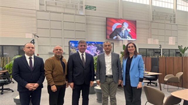 Başkan Tugay Karşıyaka Stadı için çalışmaları hızlandırdı