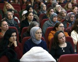 Bayraklı’da Madde Bağımlılığına Karşı Annelerle Farkındalık Eğitimi