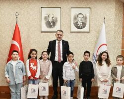 Bayrampaşa’da 23 Nisan coşkusu