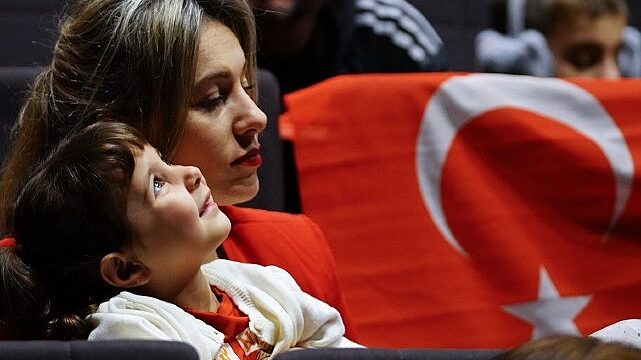 Beylikdüzü’nde 23 Nisan Coşkusu Miniklerin Gösterileriyle Başladı