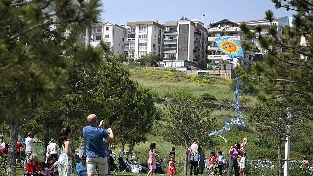 Bornova’da gökyüzü uçurtmalarla şenlenecek