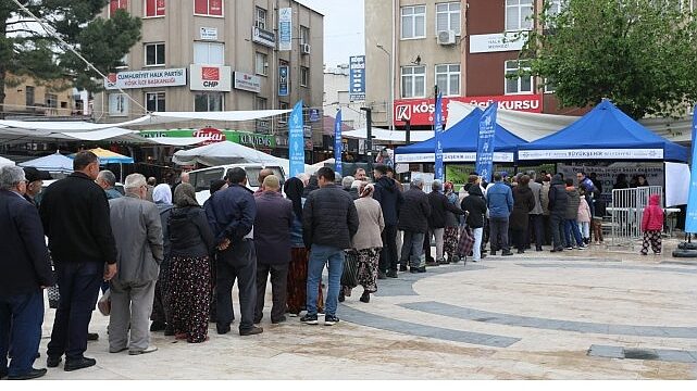 Büyükşehir Belediyesi Binlerce Fideyi Kuyucak ve Köşk’te Vatandaşlarla Buluşturdu