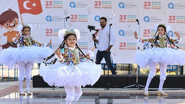 Büyükşehir Belediyesi’nden 23 Nisan’a özel coşku dolu festival