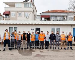 Büyükşehir toplu ulaşım araçlarını titizlikle temizliyor