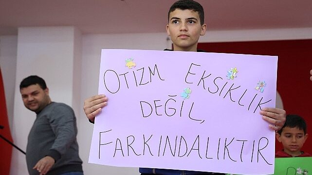 Büyükşehir’den otizm farkındalık gününde anlamlı etkinlik