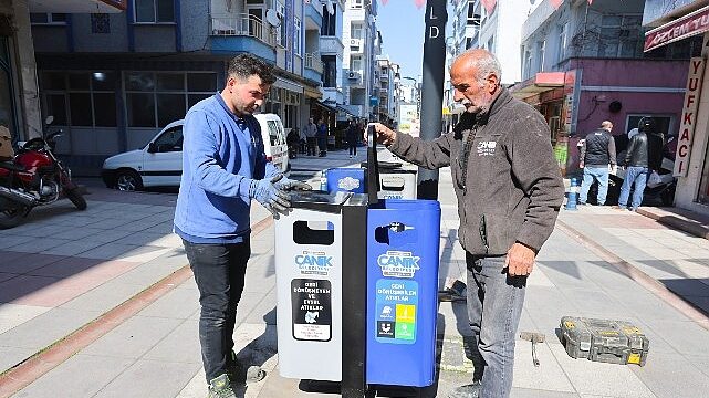 Canik Belediyesi Sıfır Atık Kültürünü Büyütüyor: Yeni Atık Noktaları Oluşturuldu