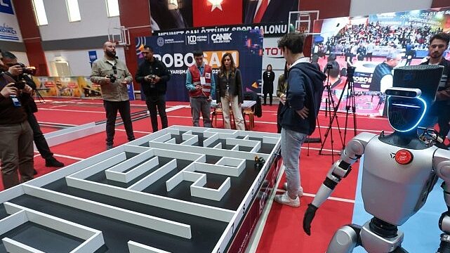 Canik’te Nefesleri Kesen Yarışma: CANİKMAN Gençlerle Buluştu