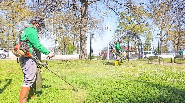 Canik’te Parklar Yaza Hazırlanıyor