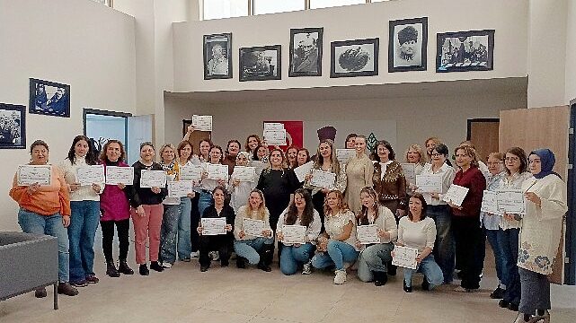 Çankaya Evi Meslek Edindirme Eğitiminde 40 Kursiyere Sertifika