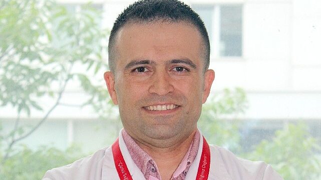 Çocuğunuz kulağını çok sık çekiyorsa dikkat!