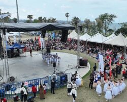 Çocuk Festivali Galası renkli görüntülere sahne oldu