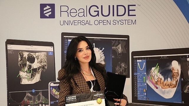Diş Tedavilerinde   RealGuide 6.0 ile Dijital Devrim Yaşanacak