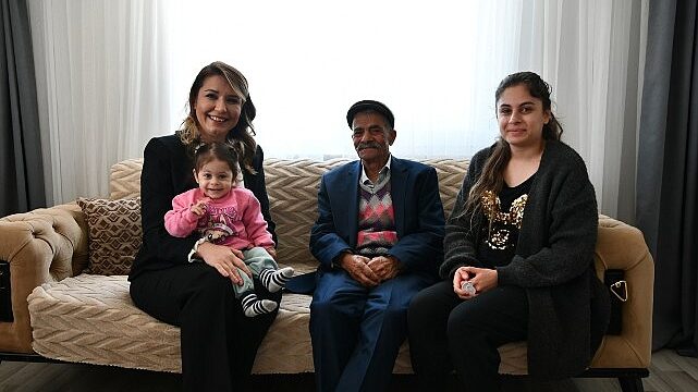 Dünya Romanlar Günü’nde Anlamlı Ziyaret