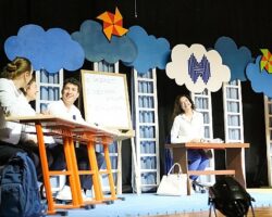 Halkbank Çocuk Tiyatrosu Türkiye’yi Dolaşmayı Sürdürüyor