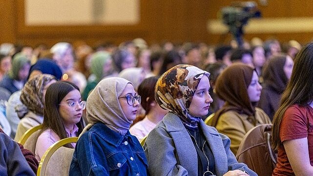 İki Bin Üniversite Adayı, YKS Soru Çözüm ve Strateji Geliştirme Kampında Buluştu