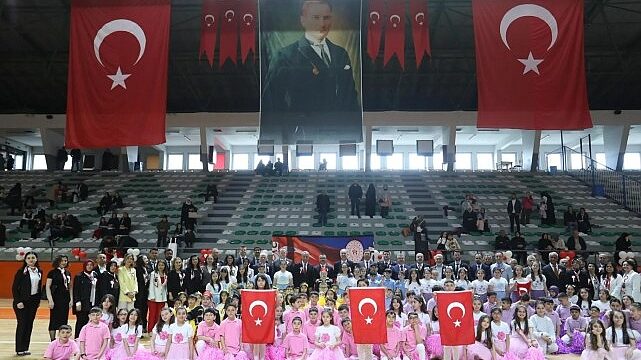 İnegöl’de 23 Nisan Ulusal Egemenlik Ve Çocuk Bayramı Coşkuyla Kutlandı