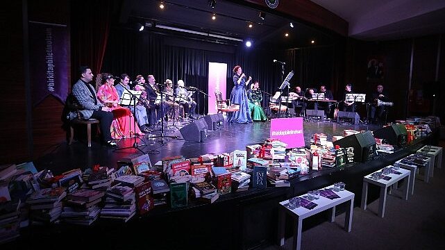 İnegöl’de Edebiyat Ve Musiki Aynı Sahnede Buluştu