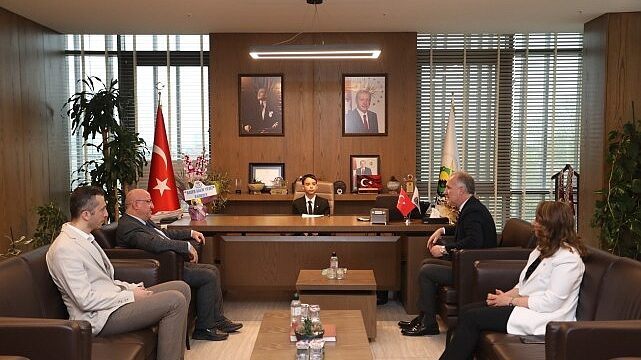 İnegöl’ün 23 Nisan Belediye Başkanı Umut Alp Yiğit Oldu