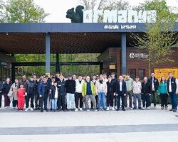 İskeçeli gençler, dostluk maçı öncesi oksijen depoladı